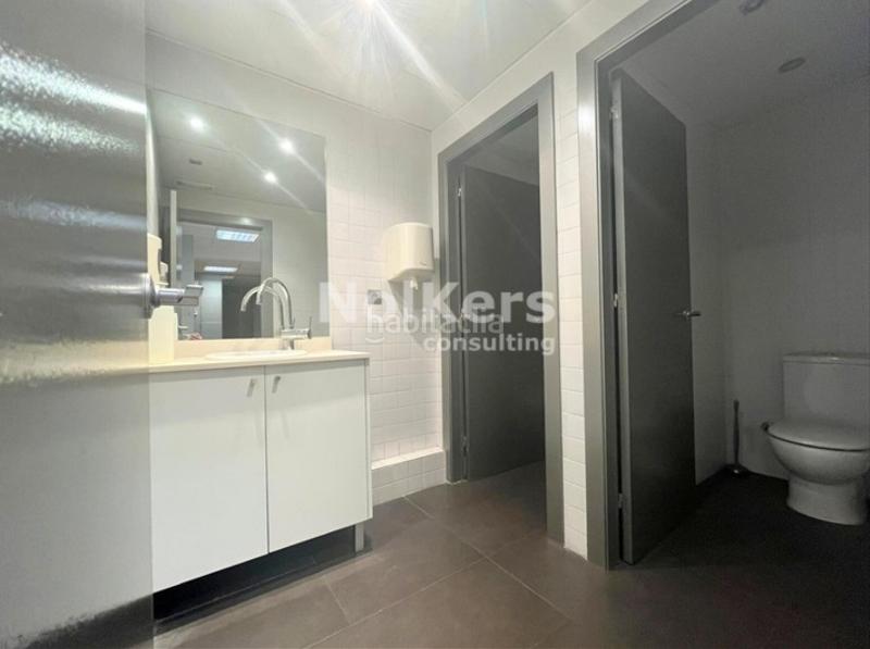 Foto 66c3e6da-6b83-44ee-b968-c79772b1cd36. Bureau dans La Bordeta Barcelona