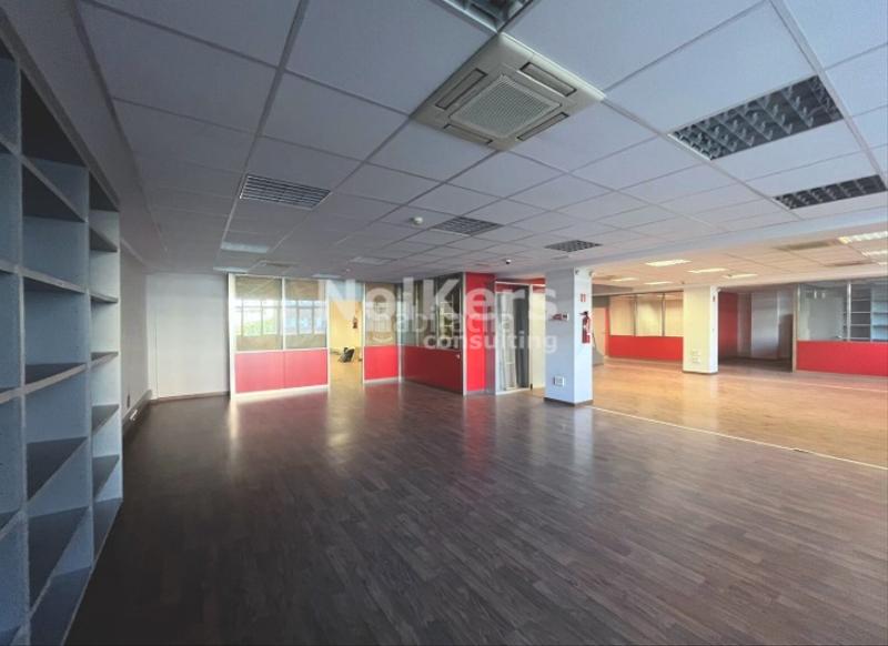 Foto 749976ea-14b4-438a-bb8d-55206b394137. Bureau dans La Bordeta Barcelona