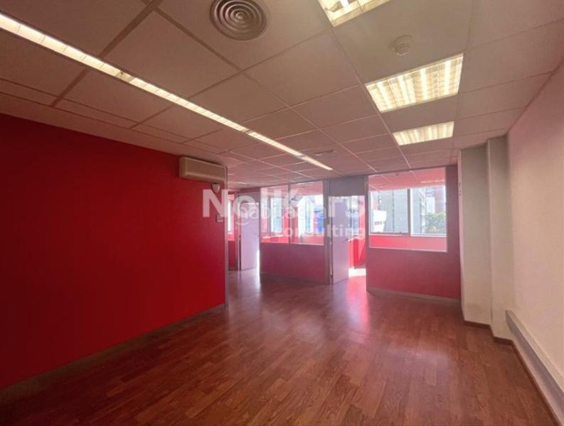 Foto 788b88b9-f28b-40b6-874d-b7c8eb6c2d47. Bureau dans La Bordeta Barcelona