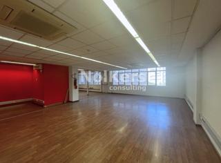 Oficina a La Bordeta. Oficinas en venta en el eixample de barcelona