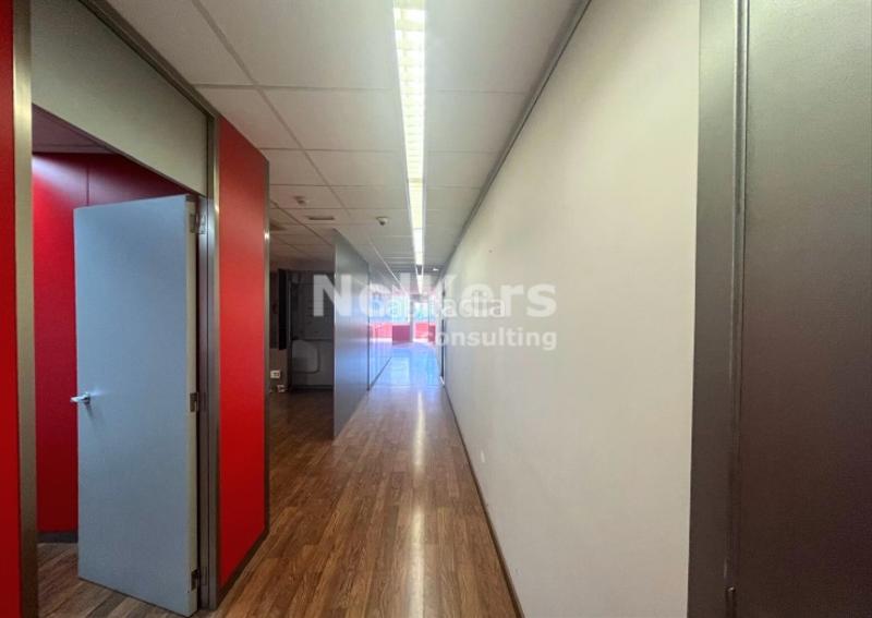 Foto ae9a662a-7f8e-4668-9db8-2899b460cacd. Bureau dans La Bordeta Barcelona