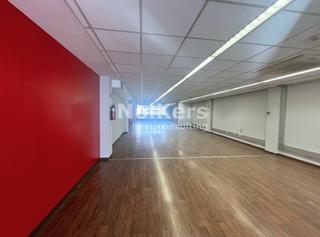 Oficina a La Bordeta. Oficina en venta en el eixample de barcelona