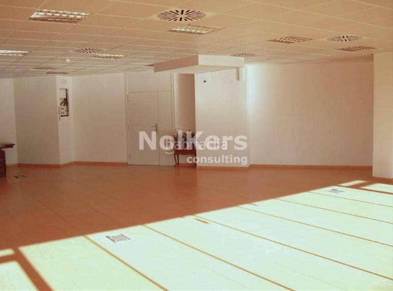 Foto 42dbd9e3-eee4-4ee2-b927-e4d7a9c2371f. Rent office space with heating parking in Roquetes-Can Magí Sant Cugat del Vallès