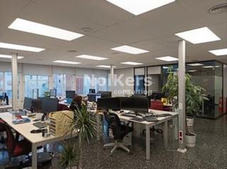 Miete Büro  Travessera de les corts. Oficina en alquiler les corts