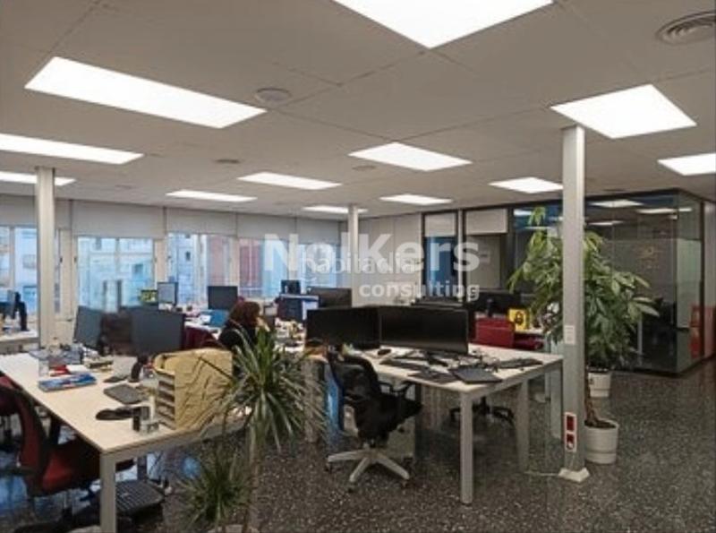Foto 7772d898-ad31-474f-9111-e18275c48589. Rent office space with heating in Barri de les Corts Barcelona