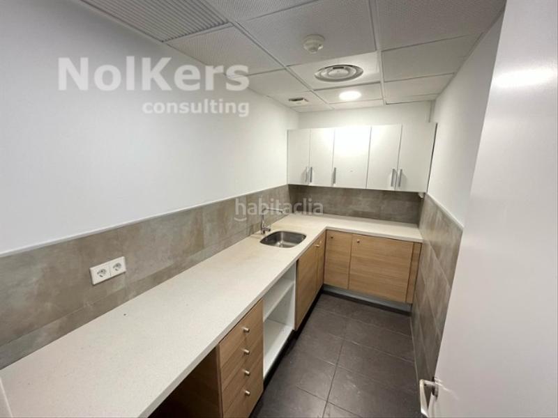 Foto 6a891115-e216-49a5-a218-d3365cbd495b. Location bureau avec chauffage dans La Nova Esquerra de l´Eixample Barcelona