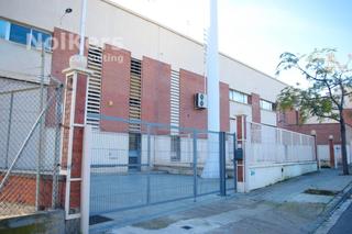 Miete Fabrikhalle in Manresà. Nave en alquiler en badalona