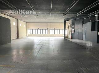 Lloguer Nau industrial a Almeda - El Corte Inglés. Edificio corporativo en alquiler
