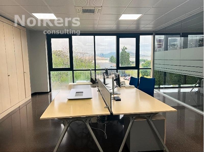 Foto 38a94926-2e7e-407e-b2a8-682277dd972c. Rent industrial building with heating in Granvia LH Hospitalet de Llobregat (L´)