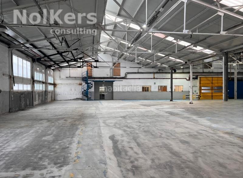 Foto a5c65a1b-9c79-452d-9dc6-cedb8714e3d2. Nave industrial nave en venta en Can Parellada Terrassa