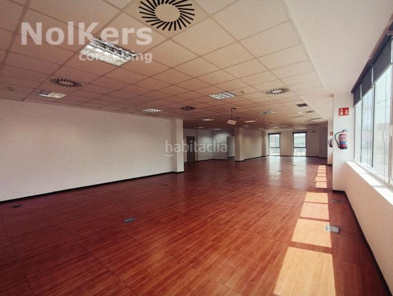 Foto b4be00fd-9174-4055-9360-a8df88599394. Alquiler oficina  en alquiler en La Marina del Prat Vermell Barcelona