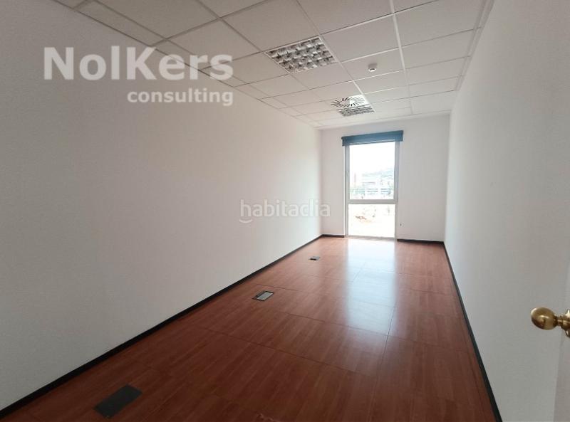 Foto 16651973-e0b7-460d-97b4-82fa992de357. Rent office space with heating in La Marina del Prat Vermell Barcelona