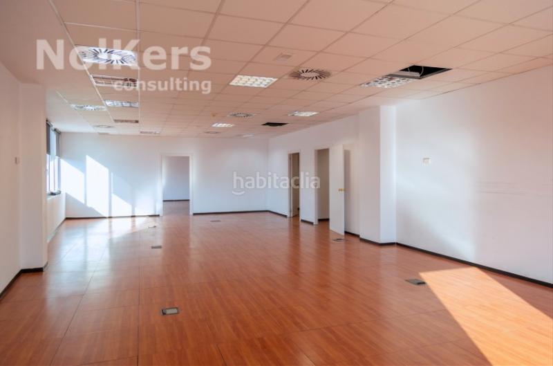 Foto 867ad8dc-85bb-4b63-b91b-d60d82ce3f82. Rent office space with heating in La Marina del Prat Vermell Barcelona