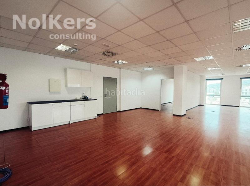 Foto b6b0648a-5ae1-42e4-a5a5-e5ece0b661c7. Rent office space with heating in La Marina del Prat Vermell Barcelona