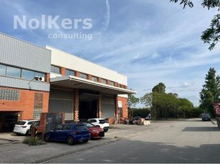 Miete Fabrikhalle in Vinyets-Molí Vell. Nave en alquiler con muelles de carga en sant boi de llobregat