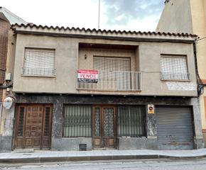 Casa a Avenida de la constitución 11. Venta vivienda av constitucion 11 45710 madridejos