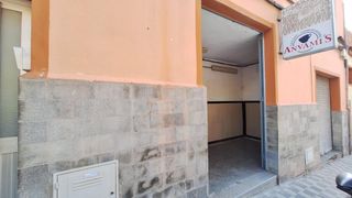 Local Comercial en La Cuesta - Finca Espa�a. Se vende local en barrio nuevo de ofra