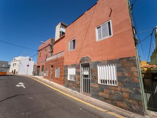 Casa a César Casariego - Santa Clara - Nuevo Obrero. Se vende casa terrera de dos plantas en ofra