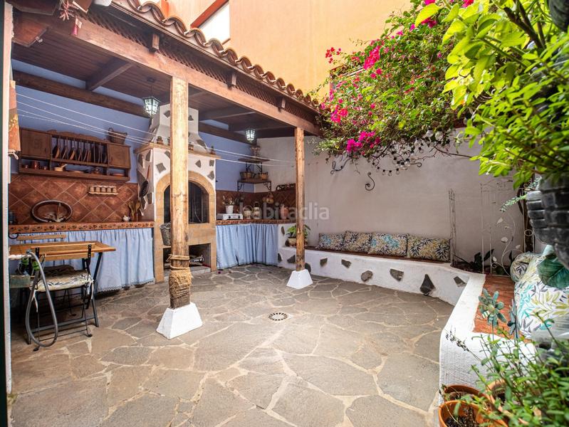 Foto 2fad6928-4aa1-42e8-a862-0f3d0b35f2fe. Semi detached house with parking in La Gallega Santa Cruz de Tenerife