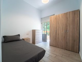 Etagenwohnung in La Salle - Cuatro Torres