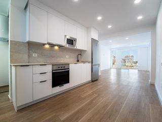 Flat in La Salle - Cuatro Torres