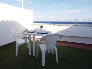 Duplex à Las Caletillas - Punta Larga. Dúplex con vistas al mar, terraza y piscina en las caletillas