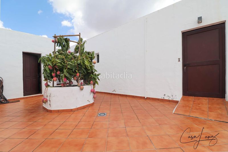 Foto f400a7df-5d3f-43df-9070-fe863d894925. Chalet en Güime San Bartolomé