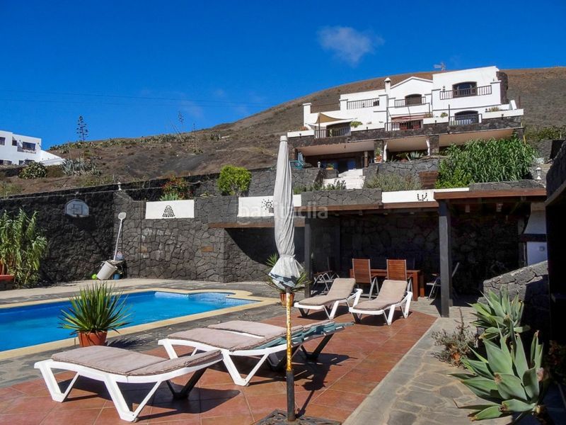 Foto b319f925-2095-4394-aeee-cdf34aca78e4. Xalet amb piscina a La Asomada Tías