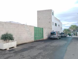 Terreny residencial a San Bartolomé pueblo. En san bartolomé,solar urbano de 367 mts  con antigua construcci