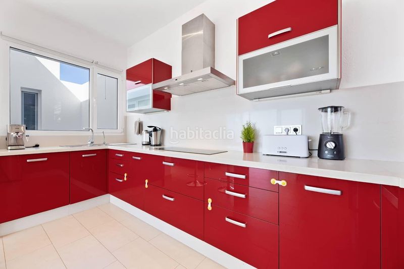 Foto 6b4ae9af-9cef-475b-a3b7-dd0c27356864. Xalet amb aparcament piscina a Tías pueblo Tías