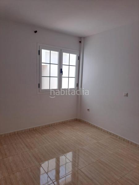 Foto 7a981dd7-ce63-44f0-9772-f77f5055d836. Piso luminoso piso en planta alta con azotea privada en santa coloma, en Arrecife