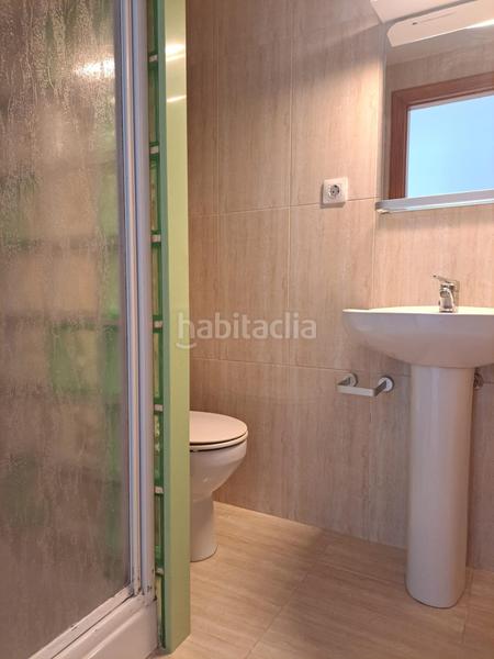 Foto d568d928-579f-40e4-b581-d316c4c68604. Piso luminoso piso en planta alta con azotea privada en santa coloma, en Arrecife
