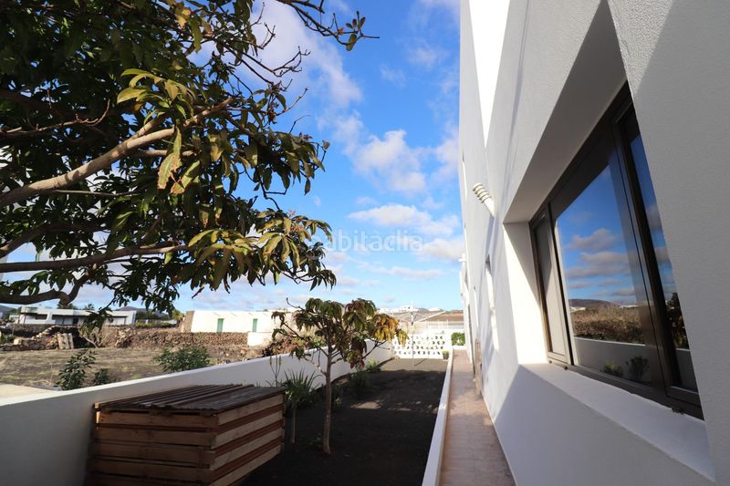 Foto d60c900d-e1f6-4b7f-be67-ae1e33bc5c4b. Xalet amb aparcament piscina a Yaiza pueblo Yaiza