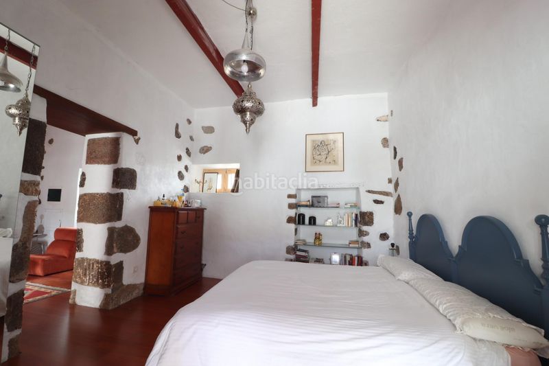 Foto 3877c250-dfc6-4c34-b3ac-85bc3ff6fd1c. Casa amb aparcament a Yaiza pueblo Yaiza