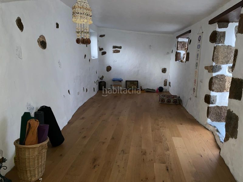 Foto d6f60470-1c44-4b80-9ec0-437ce05016f7. Casa amb aparcament a Yaiza pueblo Yaiza