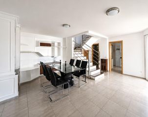 Zweistöckige Wohnung in Playa Honda