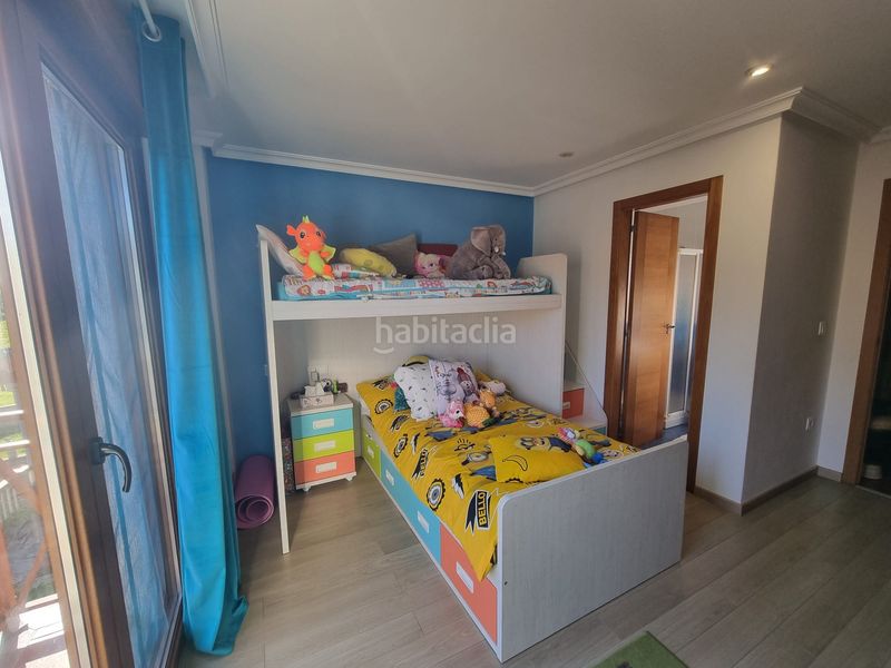 Foto c1fc8c50-f643-4120-bb9e-634ea0f26d69. Xalet amb xemeneia calefacció aparcament a Dorrón Sanxenxo