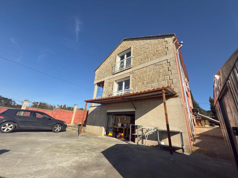 Foto b90f471c-f76a-4300-b52a-d6e7c833ec2e. Casa amb calefacció aparcament a Meis