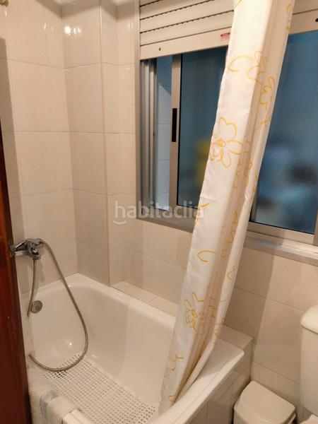 Foto 1a8d9984-6d5f-4c62-88a1-b4111f973786. Alquiler piso en rua areal 22 a + - 200 metros de la playa en Sanxenxo