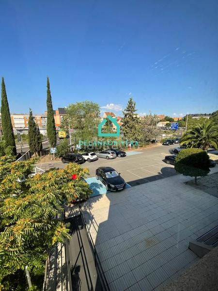 Foto e74f9a35-a92a-4211-8b15-69aa6a66597c. Rent office space with heating parking in Yucatán-La Cornisa Rozas de Madrid (Las)