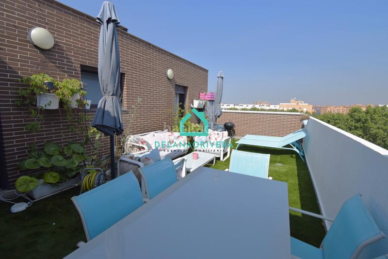 Foto 325a6185-01d9-47d7-9759-c6171517dbcf. Attico con riscaldamento parcheggio piscina in Soto de Henares Torrejón de Ardoz