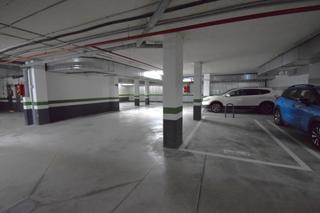 Aparcament cotxe a Calle alfonso viii 7. Venta de plaza de garaje en alcalá de henares - espartales