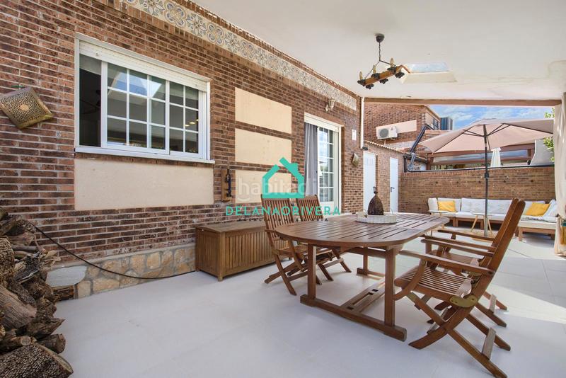 Foto 12d6b9f8-fa45-4f6d-be54-e1d53f393241. Maison jumelée avec cheminée chauffage parking piscine dans Meco