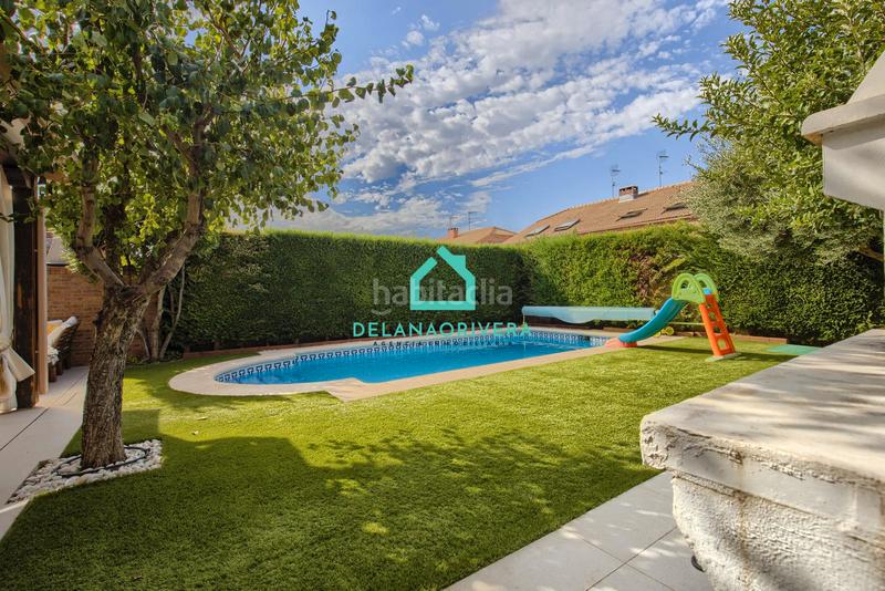 Foto 66589465-9e26-4295-b526-e9cc90058ed9. Maison jumelée avec cheminée chauffage parking piscine dans Meco