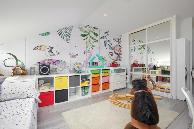 Foto a39d7467-c008-408f-abc1-b1fbbbb39df3. Maison jumelée avec cheminée chauffage parking piscine dans Meco