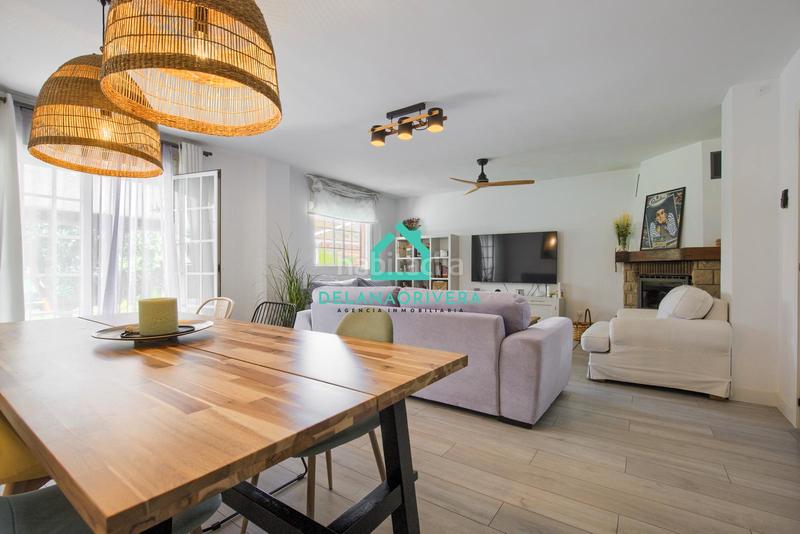 Foto d5d4d5c8-3bcc-4830-99f4-155e066647b1. Maison jumelée avec cheminée chauffage parking piscine dans Meco