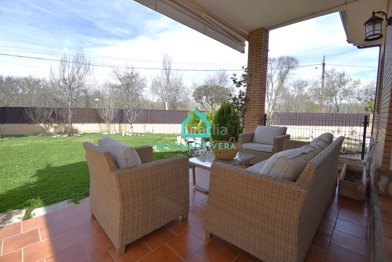 Foto 06b4f956-e962-4878-8183-ee5a18199f4f. Xalet amb xemeneia calefacció aparcament piscina a Uceda