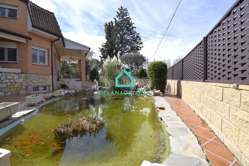 Foto 4f72e383-61ce-4bf0-ab4b-deafa6bded35. Xalet amb xemeneia calefacció aparcament piscina a Uceda