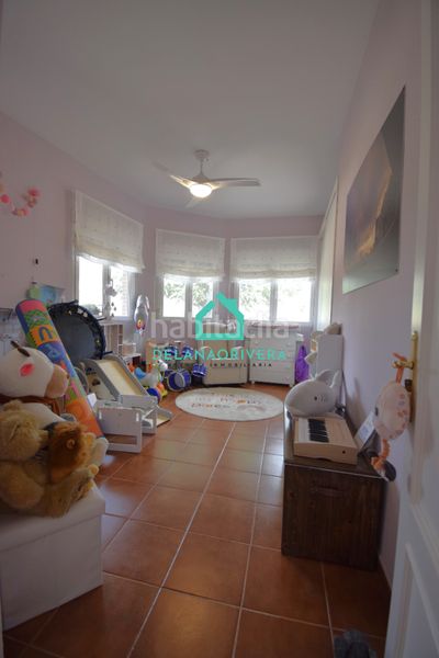 Foto 548b65e1-0118-4554-bb15-a9b7f5bc8003. Xalet amb xemeneia calefacció aparcament piscina a Uceda