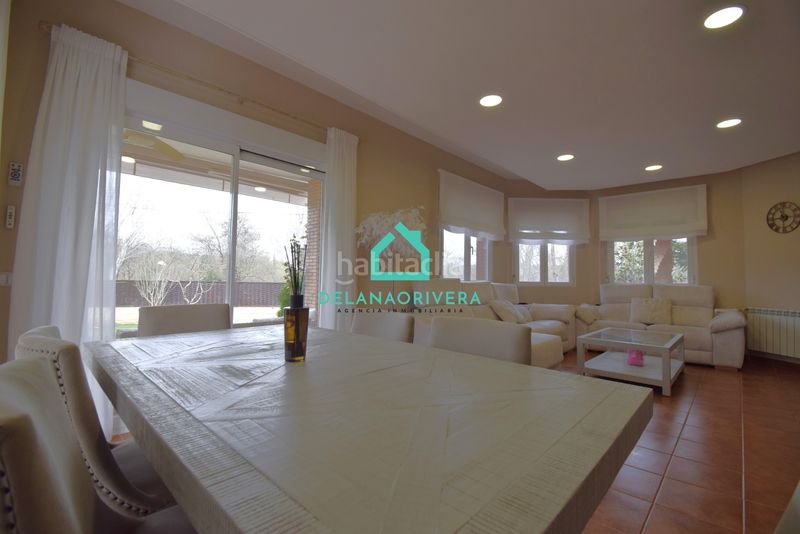 Foto 624e183b-c337-4f25-9857-0dfcd10a9e88. Xalet amb xemeneia calefacció aparcament piscina a Uceda